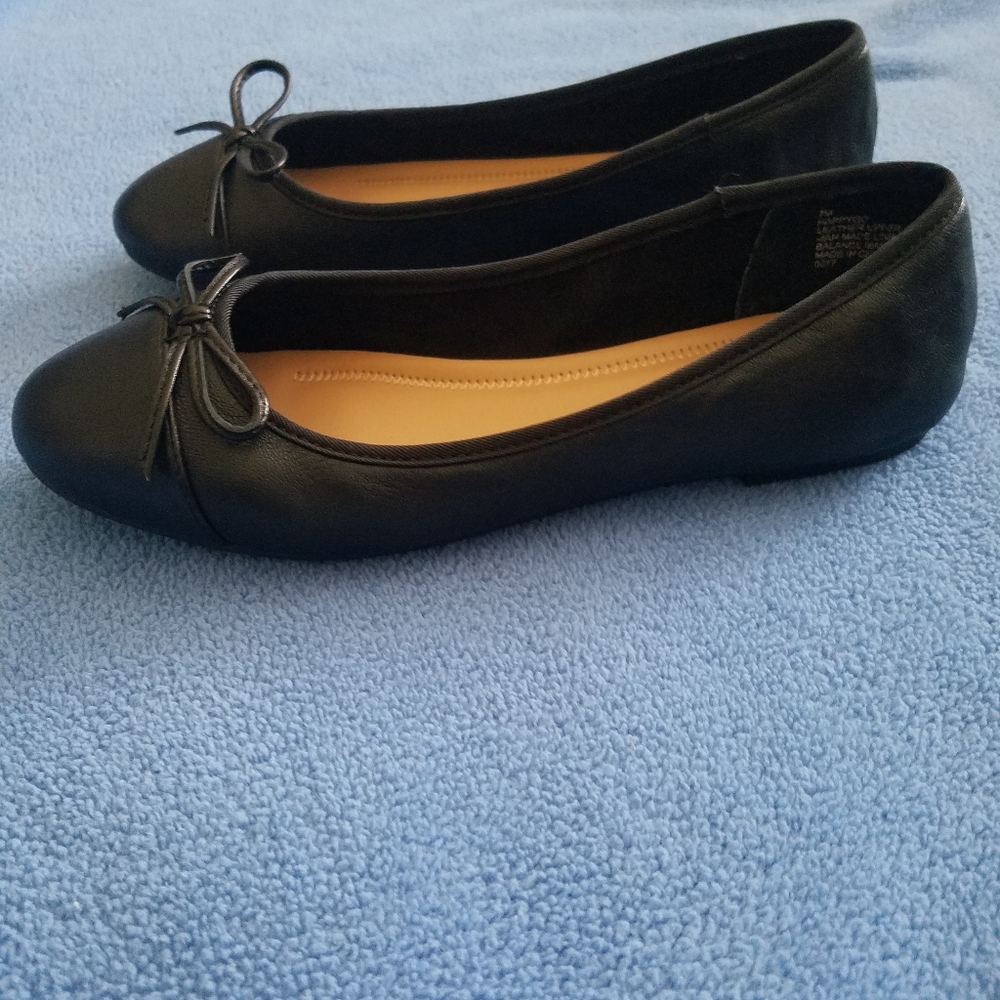 Nine West Black Flats